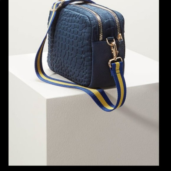 Crush It Camera Bag - Navy - Picture 3 of 10